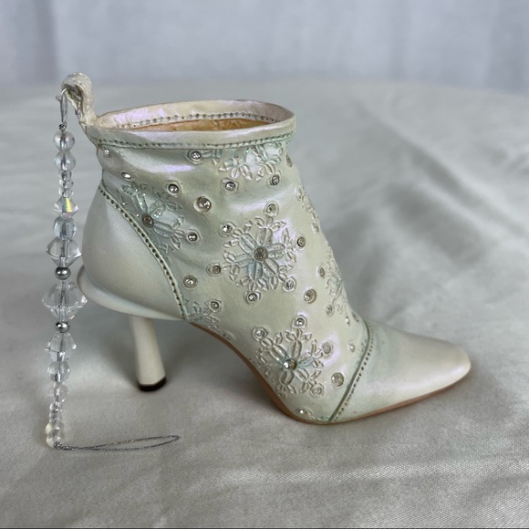 Collection of 4 Antique Just the Right Shoes - Picture 3 of 15